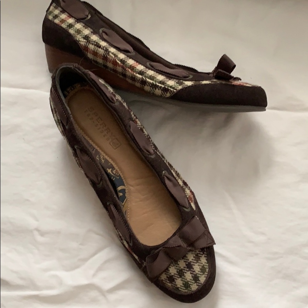 Woman’s Sperry shoes